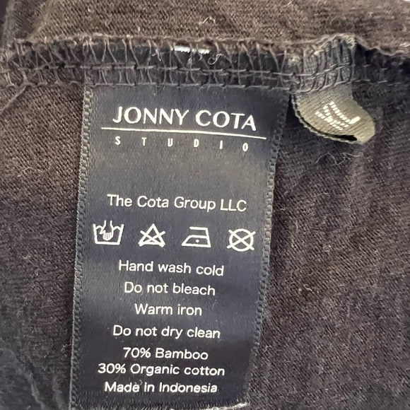 Jonny Cota studio leopard wings print  unisex short sleeve T shirt - Picture 6 of 7